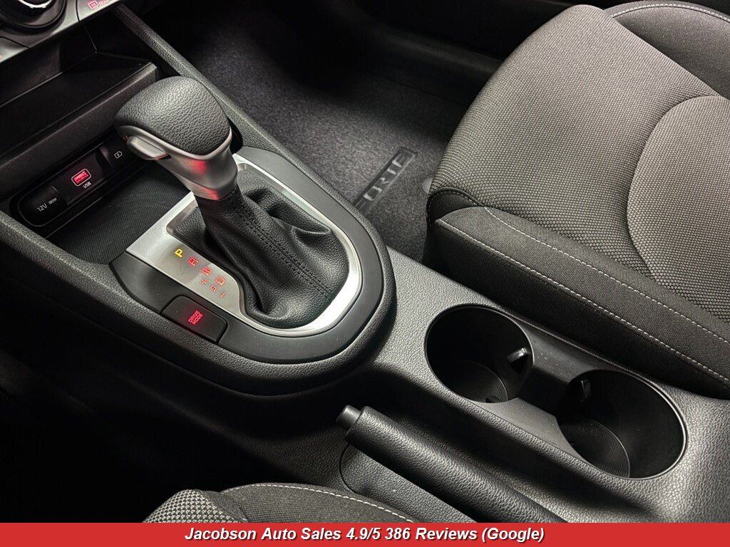 2024 Kia Forte LXS - Photo 19 - Oshkosh, WI 54901
