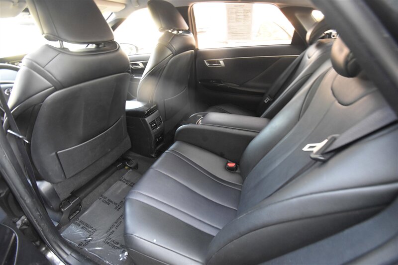 2018 Toyota Mirai   - Photo 11 - Midway City, CA 92655