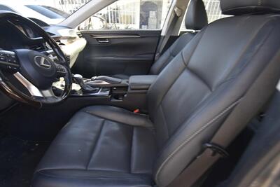 2016 Lexus ES 300h Hybrid   - Photo 10 - Midway City, CA 92655