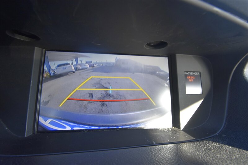 2015 Lexus ES 300h Hybrid - Photo 8 - Midway City, CA 92655