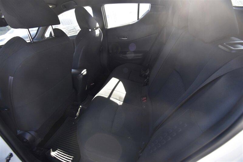 2018 Toyota C-HR XLE Premium - Photo 9 - Midway City, CA 92655