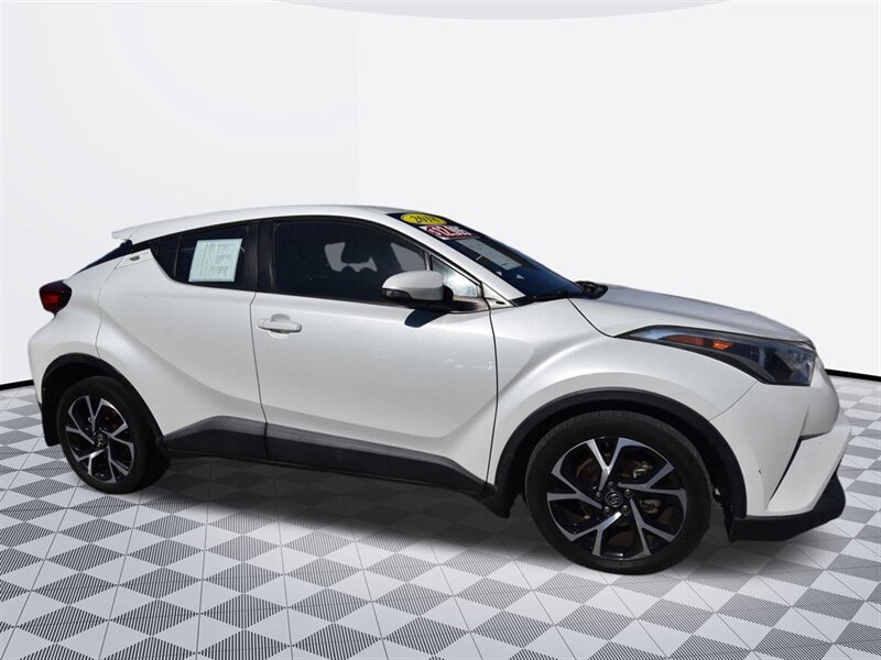 2018 Toyota C-HR XLE Premium - Photo 3 - Midway City, CA 92655