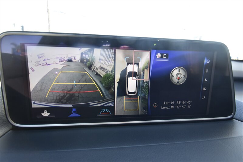 2019 Lexus RX 450h NAVIGATION - Photo 16 - Midway City, CA 92655