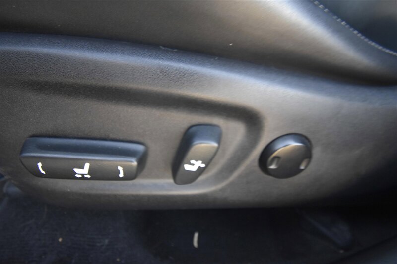 2015 Lexus CT 200h Hybrid   - Photo 11 - Midway City, CA 92655