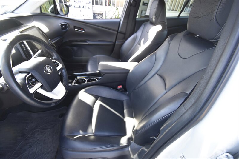 2018 Toyota Prius Prime Advanced - Photo 8 - Midway City, CA 92655