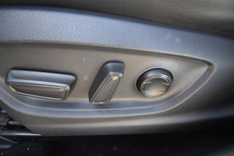 2018 Toyota Prius Prime Advanced - Photo 15 - Midway City, CA 92655