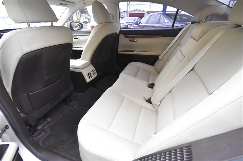 2018 Lexus ES 300h ES 300h   - Photo 10 - Midway City, CA 92655