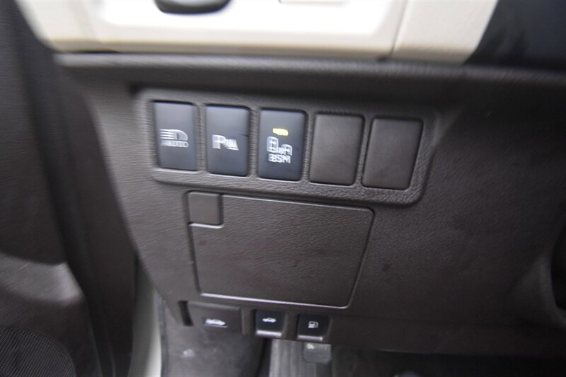 2018 Lexus ES 300h ES 300h   - Photo 15 - Midway City, CA 92655