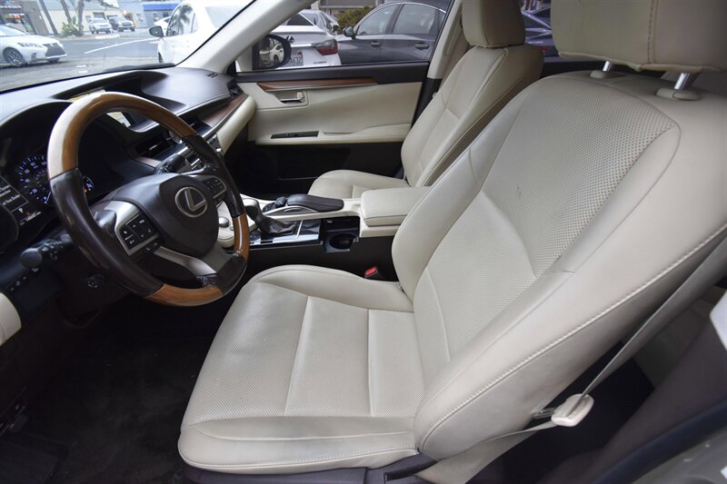 2018 Lexus ES 300h ES 300h   - Photo 9 - Midway City, CA 92655