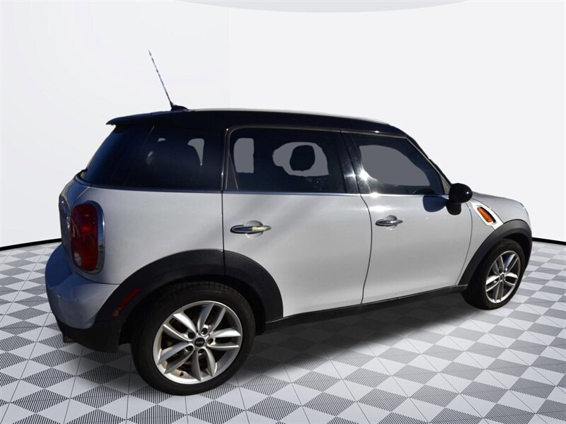 2013 MINI Countryman Cooper   - Photo 4 - Midway City, CA 92655