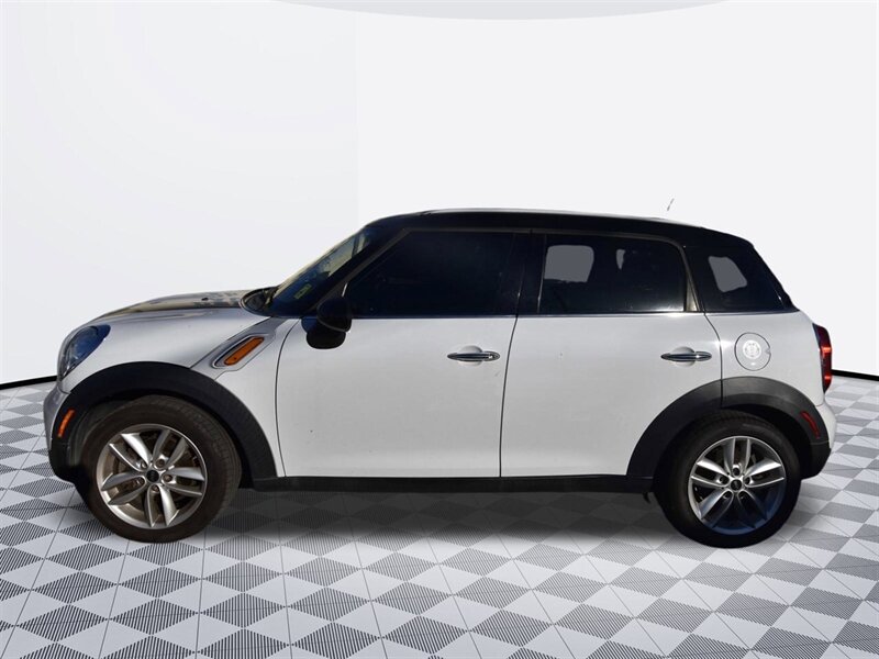 2013 MINI Countryman Cooper   - Photo 5 - Midway City, CA 92655