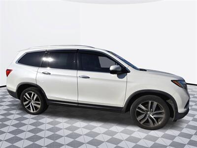 2017 Honda Pilot Touring   - Photo 3 - Midway City, CA 92655