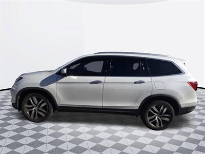 2017 Honda Pilot Touring   - Photo 4 - Midway City, CA 92655