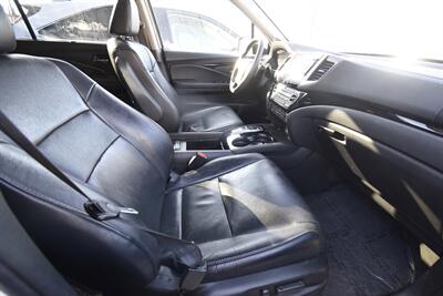 2017 Honda Pilot Touring   - Photo 10 - Midway City, CA 92655