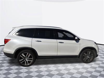 2017 Honda Pilot Touring   - Photo 2 - Midway City, CA 92655