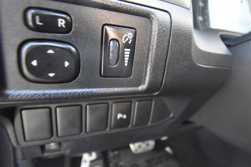 2013 Lexus CT 200h Hybrid - Photo 16 - Midway City, CA 92655