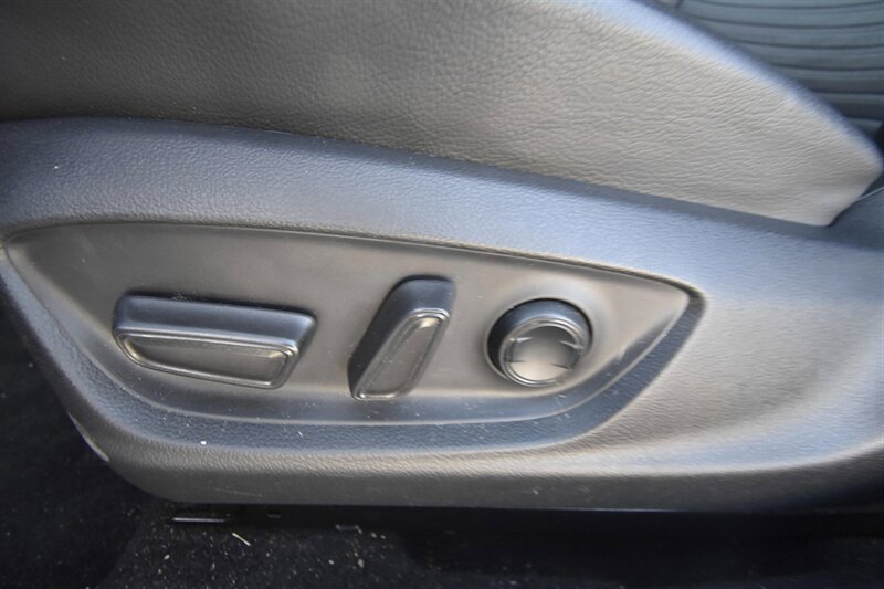 2023 Toyota Camry SE Nightshade - Photo 11 - Midway City, CA 92655