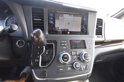 2014 Toyota Sienna Limited 7-Passenger - Photo 10 - Midway City, CA 92655