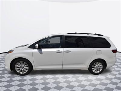 2014 Toyota Sienna Limited 7-Passenger - Photo 2 - Midway City, CA 92655