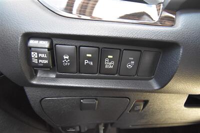 2014 Toyota Sienna Limited 7-Passenger - Photo 14 - Midway City, CA 92655