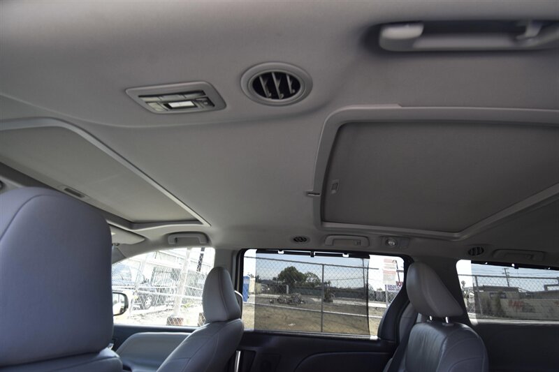 2014 Toyota Sienna Limited 7-Passenger - Photo 21 - Midway City, CA 92655