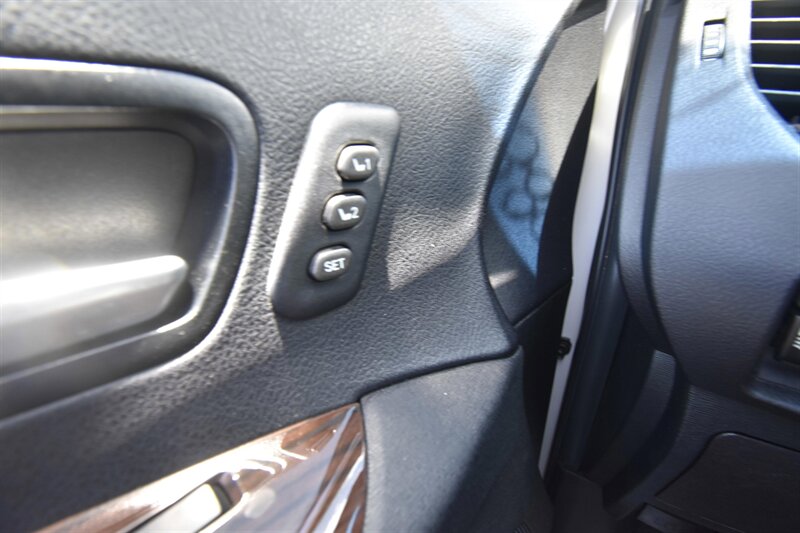 2014 Toyota Sienna Limited 7-Passenger - Photo 15 - Midway City, CA 92655