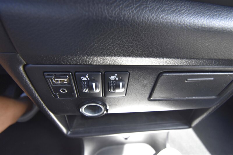 2014 Toyota Sienna Limited 7-Passenger - Photo 9 - Midway City, CA 92655