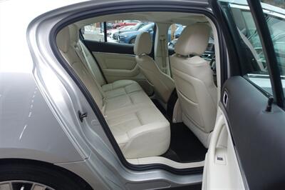 2011 Lincoln MKS EcoBoost   - Photo 16 - Newark, NJ 07104