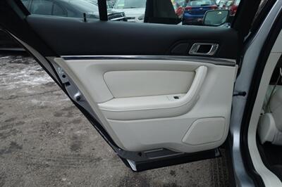 2011 Lincoln MKS EcoBoost   - Photo 12 - Newark, NJ 07104