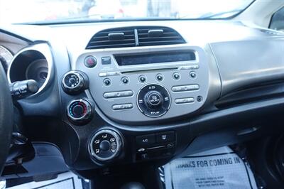 2013 Honda Fit   - Photo 18 - Newark, NJ 07104