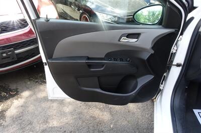 2012 Chevrolet Sonic LT - Photo 9 - Newark, NJ 07104