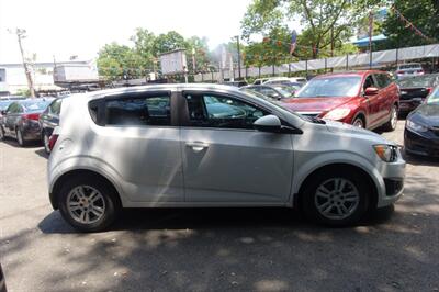 2012 Chevrolet Sonic LT - Photo 4 - Newark, NJ 07104