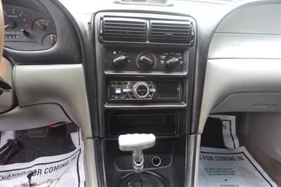 1996 Ford Mustang GT   - Photo 16 - Newark, NJ 07104