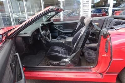 1989 Chevrolet Camaro IROC Z - Photo 9 - Newark, NJ 07104