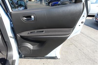 2011 Nissan Rogue SV - Photo 16 - Newark, NJ 07104