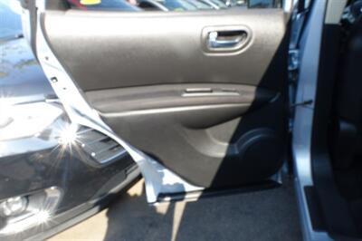 2011 Nissan Rogue SV - Photo 11 - Newark, NJ 07104