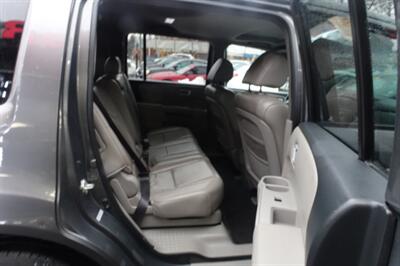 2011 Honda Pilot EX-L   - Photo 17 - Newark, NJ 07104