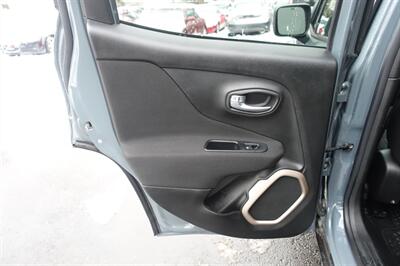 2017 Jeep Renegade Latitude   - Photo 12 - Newark, NJ 07104