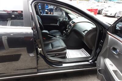 2011 Chevrolet Malibu LTZ - Photo 14 - Newark, NJ 07104