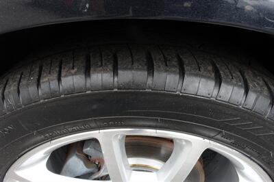 2011 Chevrolet Malibu LTZ - Photo 22 - Newark, NJ 07104