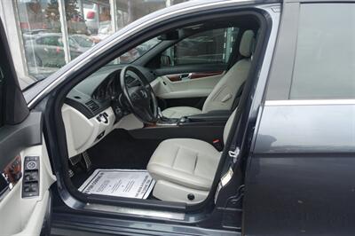 2011 Mercedes-Benz C 300 Sport 4MATIC - Photo 9 - Newark, NJ 07104