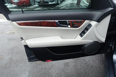 2011 Mercedes-Benz C 300 Sport 4MATIC - Photo 10 - Newark, NJ 07104