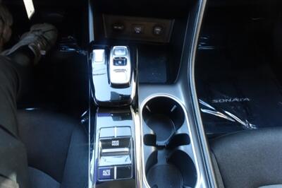 2020 Hyundai SONATA SE   - Photo 19 - Newark, NJ 07104