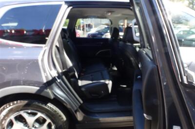 2020 Kia Telluride EX - Photo 16 - Newark, NJ 07104