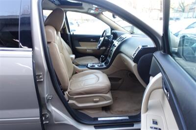 2011 GMC Acadia SLT-1   - Photo 15 - Newark, NJ 07104