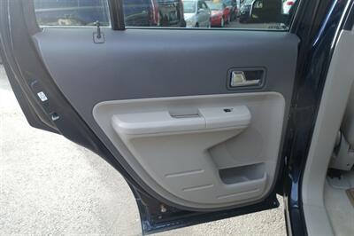 2010 Ford Edge Limited   - Photo 12 - Newark, NJ 07104