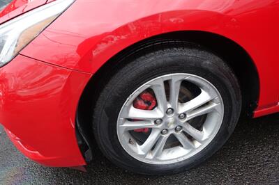 2016 Chevrolet Cruze LT Auto - Photo 19 - Newark, NJ 07104