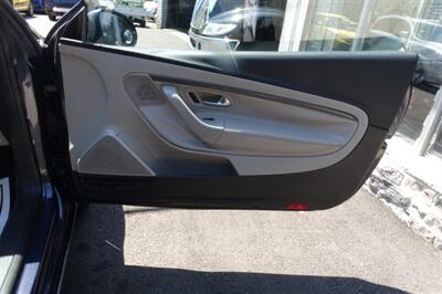 2008 Volkswagen Eos 2.0T   - Photo 14 - Newark, NJ 07104