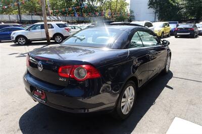 2008 Volkswagen Eos 2.0T   - Photo 8 - Newark, NJ 07104