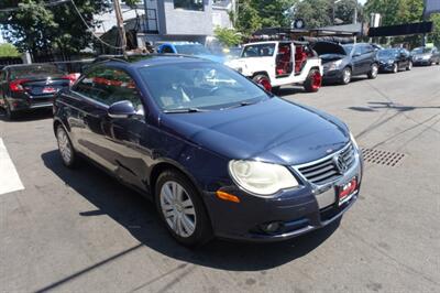2008 Volkswagen Eos 2.0T   - Photo 3 - Newark, NJ 07104